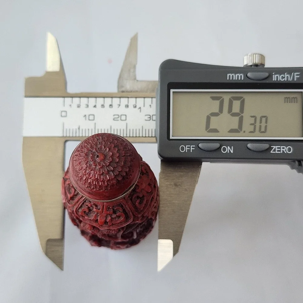 Antique Chinese‎ Cinnabar Carved Snuff Bottle with Stopper Fine Art Intricate OG